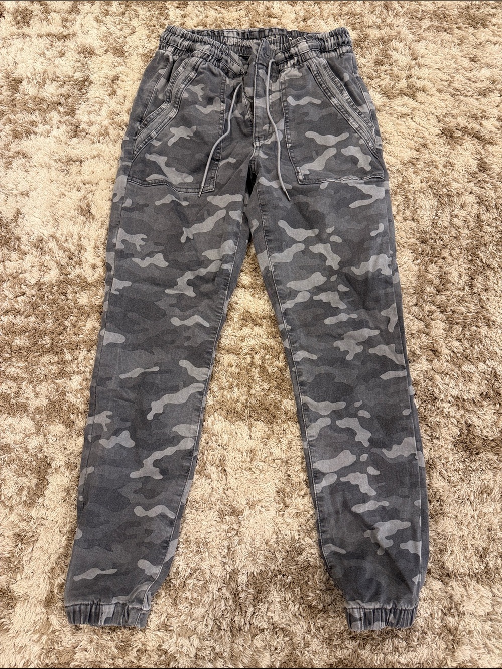 Women’s AE Gray Camo Jogger Pants